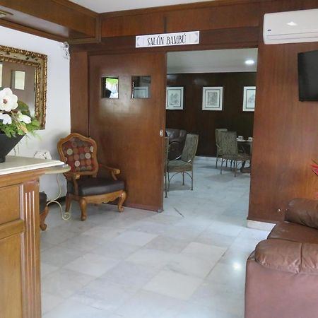 Hotel Huizache Saltillo Exterior photo